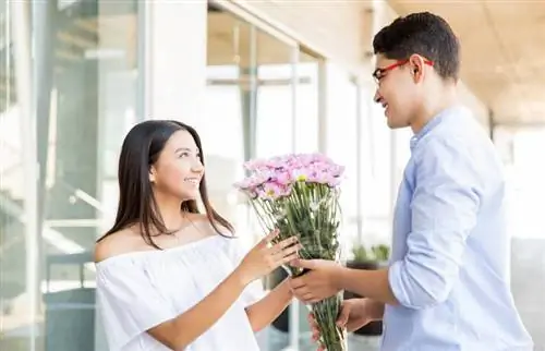 Formas creativas de invitar a alguien al baile de bienvenida