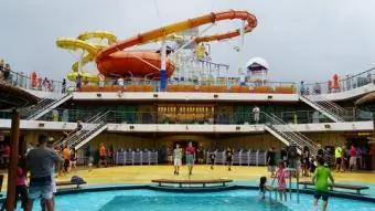 Carnival Cruise Ship ջրային սլայդներ