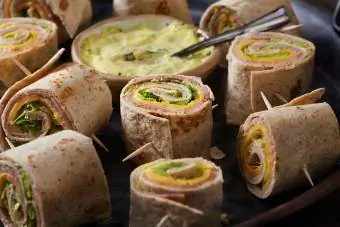 Thưởng thức Club Sandwich Pinwheels