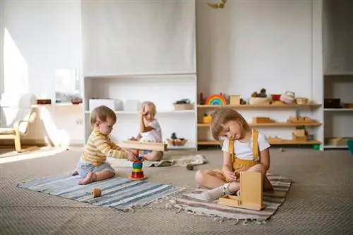 Çocuklu Montessori anaokulu
