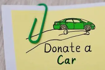 Обратите внимание на пожертвование автомобиля