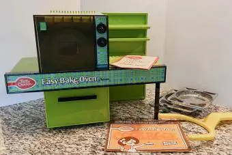 Furra Kenner Easy-Bake 1973