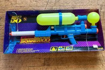 เหล้าวินเทจ Larami Super Soaker 100