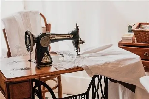 Antieke naaimachines: een historisch uiterlijk
