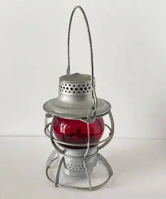 Adlake Kero N. Y. C. S. Railroad Lantern 1940s Dressel Arlington NJ rød glasskule vintage antikk samleobjekt