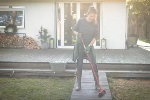 5 limpiadores de terrazas caseros para patios & que realmente funcionan