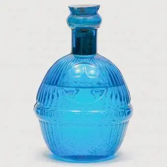 Антикварная синяя бутылка с огненной гранатой