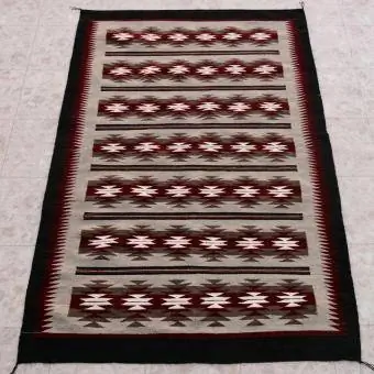 Navajo Chinle Stars Wool Rug av Alyssa Harrison