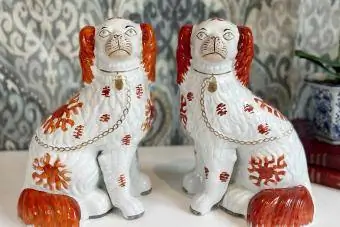 Eksepsjonelt sjeldne ca. 1850 antikke par røde og hvite Staffordshire Spaniel Wally Dogs