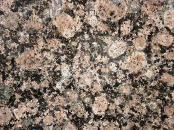 B altık Kahverengi Granit
