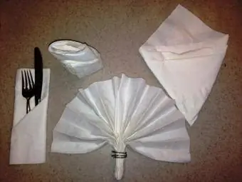 Folded ntawv napkins