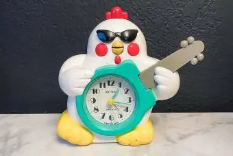 Vintage Japan Rhythm Rock 'n Roll Singing Chicken Alarm Clock