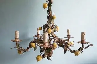 Un-restored Fabkis Lemon Toleware Chandelier teeb Circa 1940-1950s