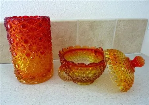 عتیقه های شیشه ای کارناوال: ارزش این قطعات زیبا