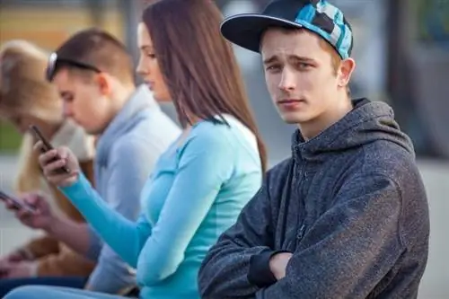 Mga Problema sa Teenage sa Paaralan at Mga Tip para Maresolba ang mga Ito