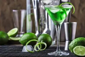 Medové Martini: recepty na kokteil Midori