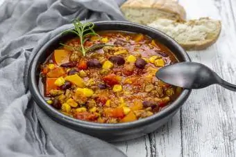 Bir piyola vegetarian chili