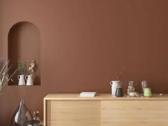 parede marrom sienna