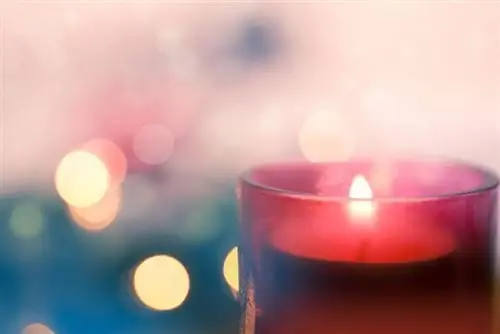 Kokia yra žvakių vaško cheminė sudėtis?