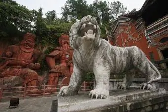 Статуя на тигър, Енши