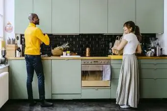 Paar in der Küche