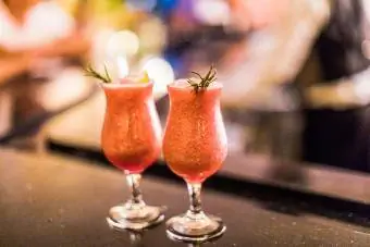 Daiquiri vergine alla fragola e rosmarino