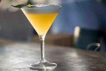 Martini z bazylią cytrynową