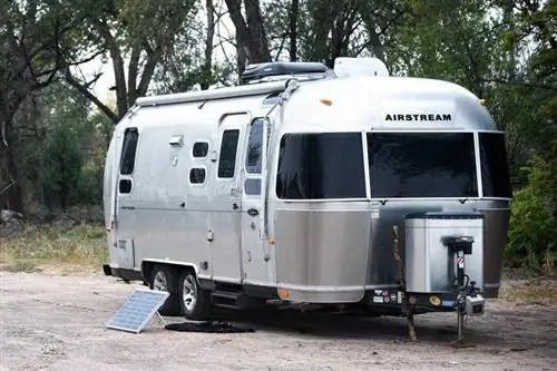 Κάμπινγκ Airstream: Δημοφιλείς τοποθεσίες και συμβουλές εμπιστευτικών πληροφοριών