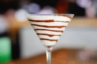 Chokoleti Nyeupe Martini