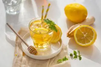 Smash de limoncello con bourbon