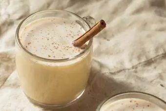 Ev yapımı Porto Rikolu Coquito