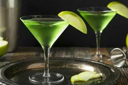 Syrlig eple-martini-blanding: 9 drikkeideer