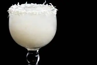 Bebida de margarita de coco