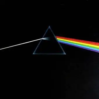 Uma cópia em vinil de The Dark Side of the Moon do Pink Floyd data-credit-caption-type=short data-credit-caption=MediaNews Group/ MediaNews Group via Getty Images data-credit-box-text=