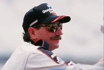NASCAR sürücüsü Dale Earnhardtın şəkli