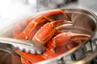 Memasak Kaki Ketam