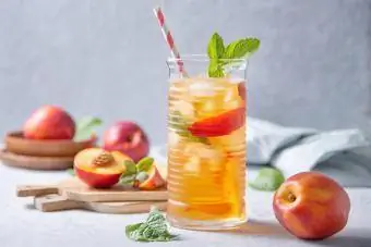 Ροδάκινο Mocktail