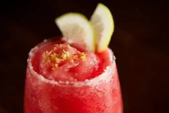 Zesty Frozen Daiquiri ar sagrieztu citronu