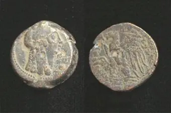 Cleopatra I bilang Isis coin