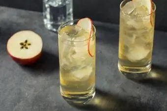Virgin Spiced Apple Highball Mocktail