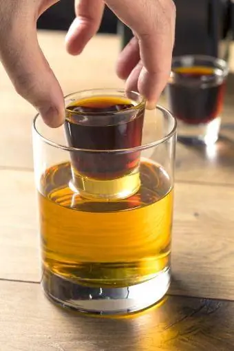 Boozy Bomb Shot met jägermeister