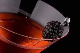 kazeņu granātābolu martini kokteilis