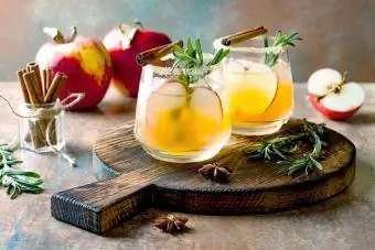 Apple Hennessy коктейли