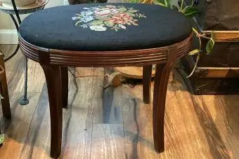 Vintage koka gobelēns Viktorijas laika kāju krēsls
