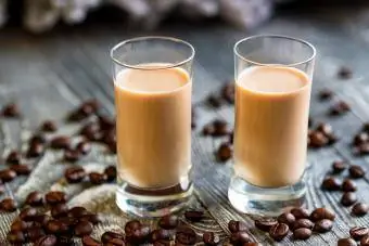 Baileys Vanilla Latte shot kokteyli