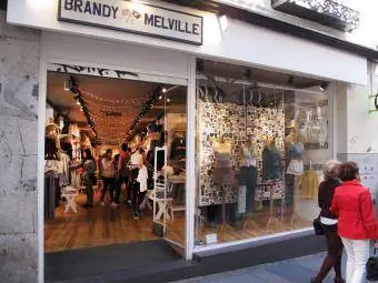Madrid İspanya'daki Brandy Melville mağazası