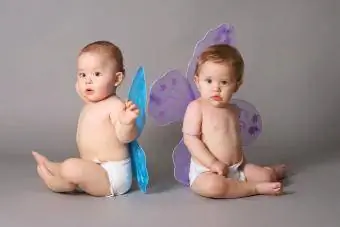Bebisar med fjärilsvingar