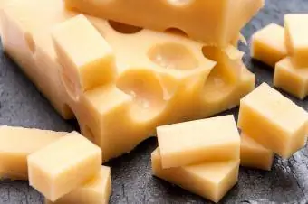 dziurawy ser