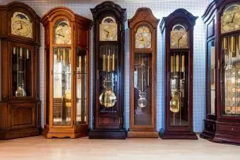 Harz Saat Müzesi'nde tarihi dede saatleri bulunmaktadır