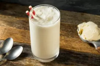 медовый молочный коктейль с шипами